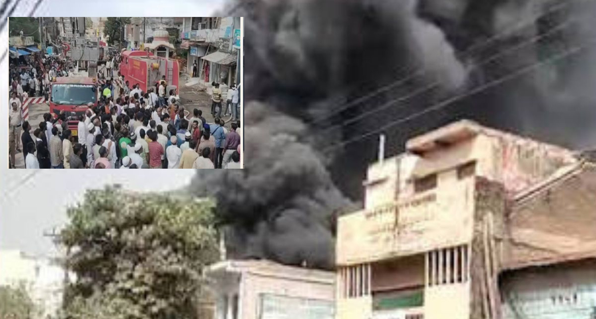 कामता टोला में तीन मंजिला मकान में भीषण आग: दमकलकर्मियों ने लिफ्टर से दो बच्चों को सुरक्षित निकाला