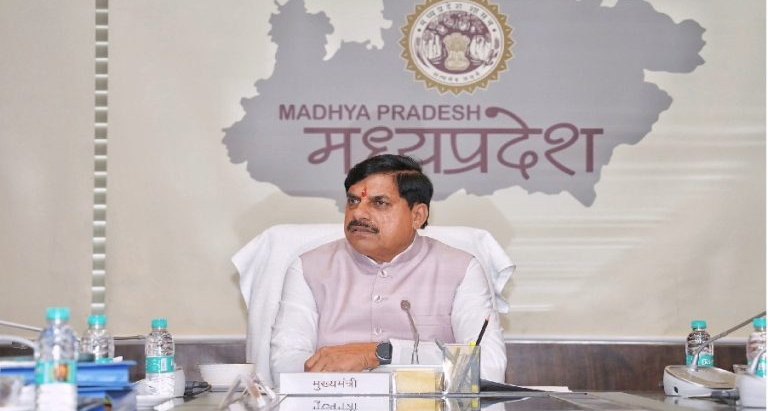 भोपाल सीलिंग कार्रवाई पर CM मोहन यादव का बड़ा बयान: 'व्यापारियों व रहवासियों के हितों के लिए सुप्रीम कोर्ट में मजबूती से रख रहे पक्ष'