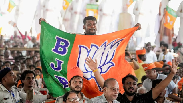 गुजरात निकाय चुनाव: शहरी किलों पर भाजपा का 'अभेद्य' कब्जा, सभी 15 नगर निगमों में क्लीन स्वीप