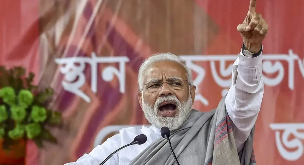 कोलकाता में विकास का महाकुंभ: पीएम मोदी ने दी ₹18,000 करोड़ की सौगात, कहा— "बंगाल में महाजंगलराज का अंत करीब"