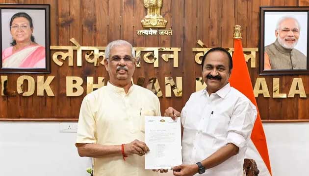 केरल : वी.डी. सतीशन ने ली मुख्यमंत्री पद की शपथ, 20 मंत्रियों के साथ संभाली यूडीएफ सरकार की कमान