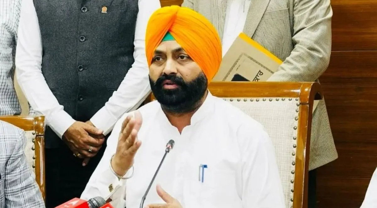 पंजाब की सियासत में भूचाल: पूर्व मंत्री लालजीत भुल्लर पर खुदकुशी के लिए उकसाने का केस दर्ज, अधिकारी की मौत के बाद बढ़ा बवाल