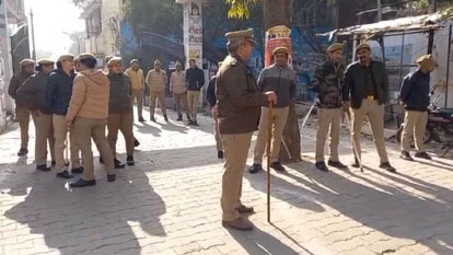यूपी के 5 जिलों की अदालतों को बम से उड़ाने की धमकी: मेरठ में हड़कंप, तीन हिरासत में; अलीगढ़ में निकली मॉक ड्रिल