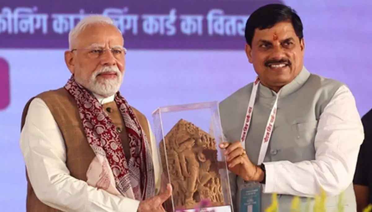 पीएम मोदी के 'आत्मनिर्भर' विजन को पंख दे रही मोहन सरकार: MP में ODOP और जीआई टैग से बदला आर्थिक परिदृश्य, रजत पदक से नवाजा गया प्रदेश