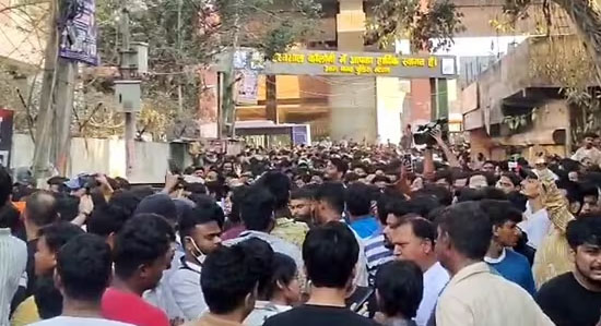होली की एक 'गुब्बारे' की तकरार ने ली युवक की जान: उत्तम नगर में भारी तनाव, RAF तैनात