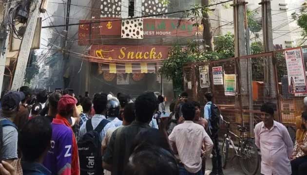 दिल्ली : मालवीय नगर के रेस्तरां में भीषण आग, 20 से अधिक मासूम जिंदगियां स्वाहा,चश्मदीदों की जुबानी रोंगटे खड़े करने वाला मंजर