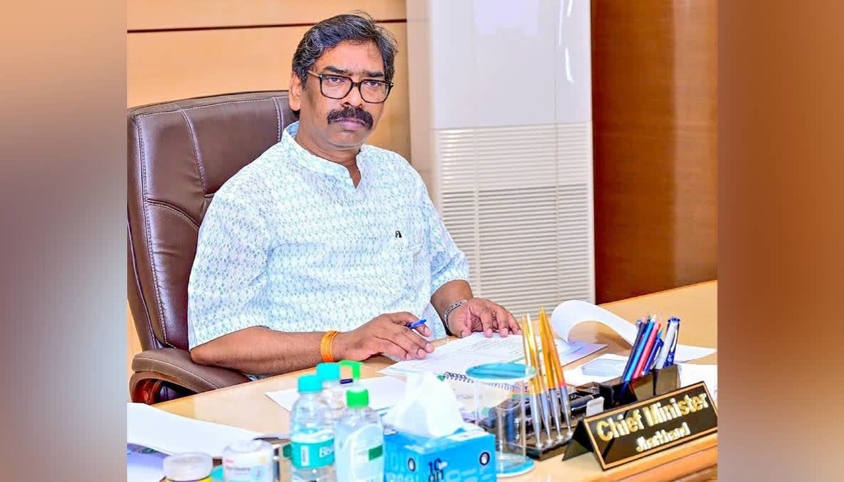'फंड न मिलने से अटक रही लाखों छात्रों की पढ़ाई': सीएम हेमंत सोरेन ने पीएम मोदी को लिखी चिट्ठी; केंद्र से माँगी बकाया छात्रवृत्ति