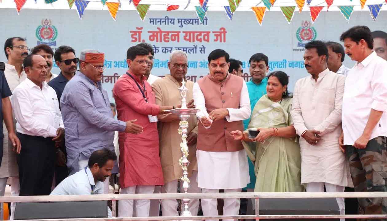 इंदौर को ₹15.90 करोड़ के विकास कार्यों की सौगात: सीएम डॉ. मोहन यादव ने किया सड़क और सीवर लाइन का भूमि-पूजन, फ्लाईओवरों की भी घोषणा