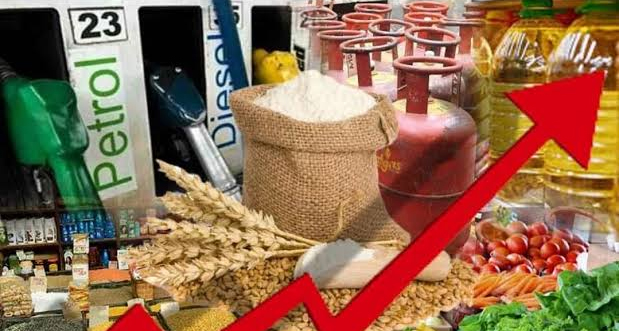 महंगाई और कम बारिश का दोहरा झटका: देश के FMCG बाजार में बड़ी गिरावट, 68% कैटेगिरी की बिक्री घटी