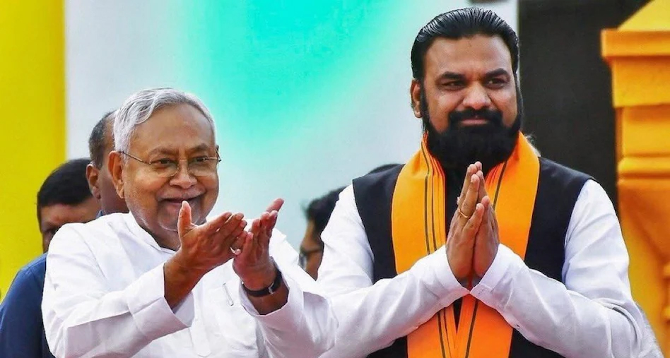 बख्तियारपुर का नाम बदलने की सियासत फिर गर्माई: मंत्री संतोष सुमन ने सीएम सम्राट चौधरी के सामने रखा 'नीतीशपुर' नाम का प्रस्ताव 