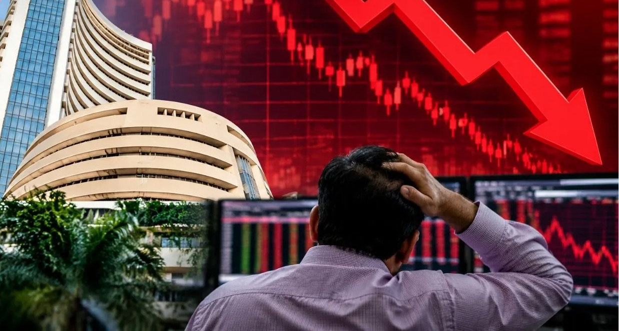 सेंसेक्स में 6 महीने की सबसे बड़ी गिरावट: 1,124 अंक टूटकर बंद हुआ बाजार, निवेशकों के ₹8 लाख करोड़ डूबे