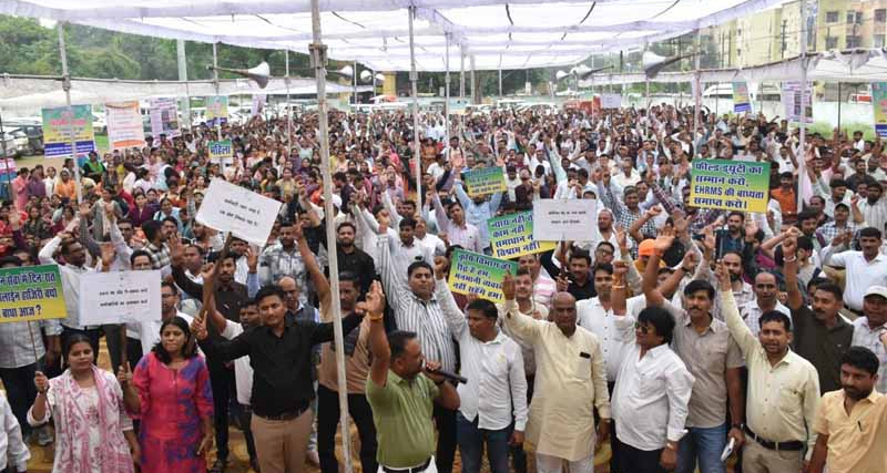 भोपाल में कृषि विस्तार अधिकारियों का एकदिवसीय हल्लाबोल: ई-अटेंडेंस के विरोध में सड़कों पर उतरे मैदानी कर्मचारी